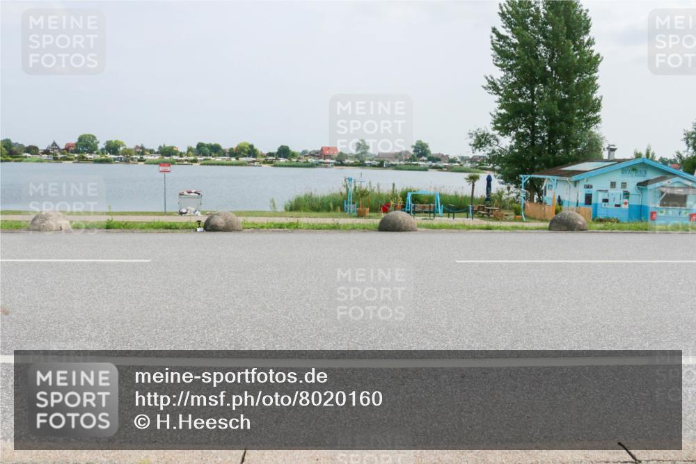 21.06.2025 - 27. Vierlanden-Triathlon H.Heesch http://msf.ph/oto/8020160 15.06.2025 12:04:03 Radfahren 735, 764, 775, 798, 858, 956 meine-sportfotos.de