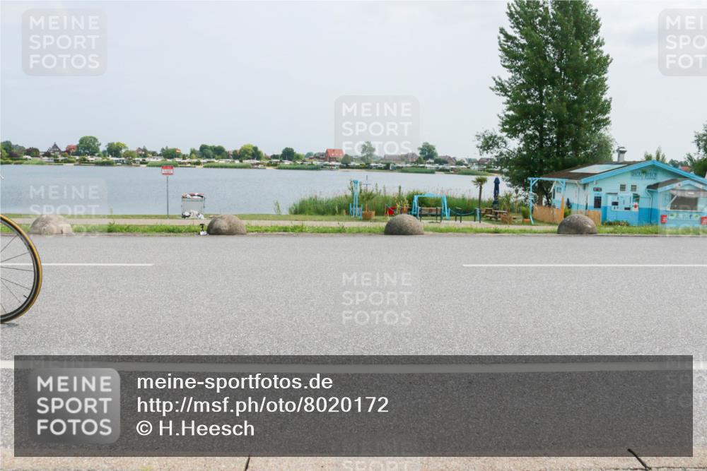 21.06.2025 - 27. Vierlanden-Triathlon H.Heesch http://msf.ph/oto/8020172 15.06.2025 12:04:03 Radfahren 735, 764, 775, 798, 858, 956 meine-sportfotos.de