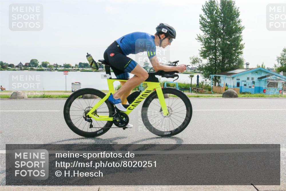 15.06.2025 - 27. Vierlanden-Triathlon H.Heesch http://msf.ph/oto/8020251 15.06.2025 09:44:42 Radfahren 15 meine-sportfotos.de