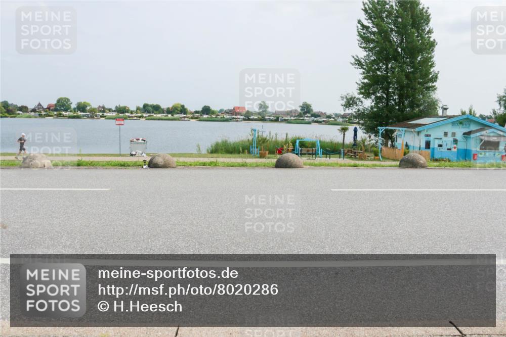 21.06.2025 - 27. Vierlanden-Triathlon H.Heesch http://msf.ph/oto/8020286 15.06.2025 12:04:04 Radfahren 653, 735, 764, 775, 798, 858, 956 meine-sportfotos.de