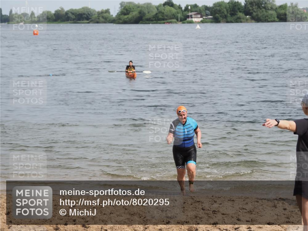 21.06.2025 - 27. Vierlanden-Triathlon MichiJ http://msf.ph/oto/8020295 15.06.2026 10:21:56 Schwimmen 538 meine-sportfotos.de