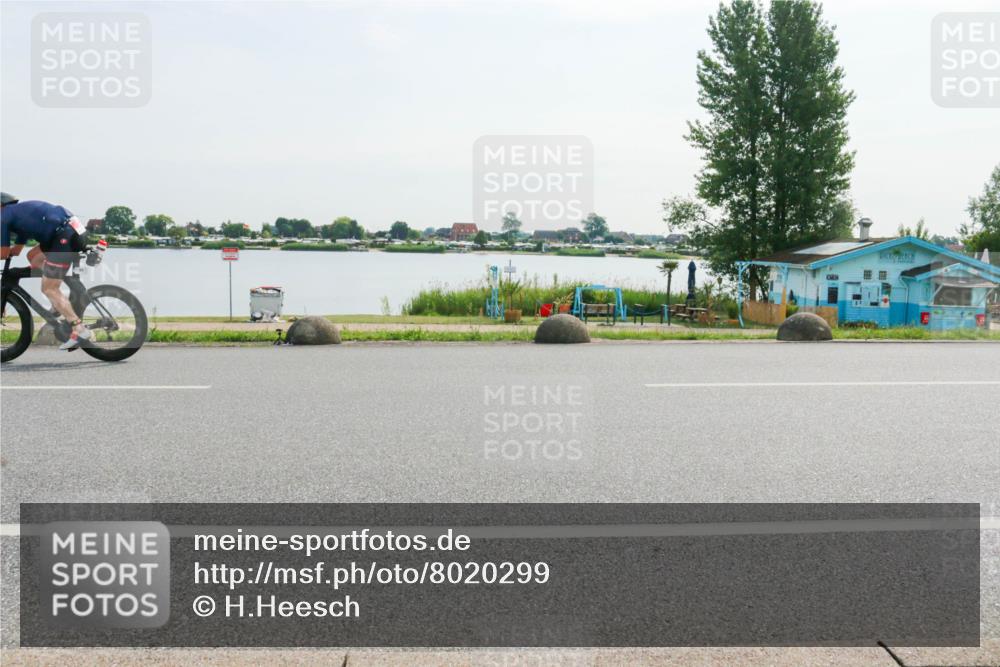 15.06.2025 - 27. Vierlanden-Triathlon H.Heesch http://msf.ph/oto/8020299 15.06.2025 09:45:04 Radfahren 20, 37 meine-sportfotos.de