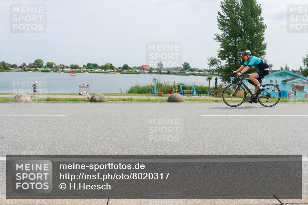 21.06.2025 - 27. Vierlanden-Triathlon H.Heesch http://msf.ph/oto/8020317 15.06.2025 12:04:05 Radfahren 653, 735, 764, 775, 858, 956 meine-sportfotos.de