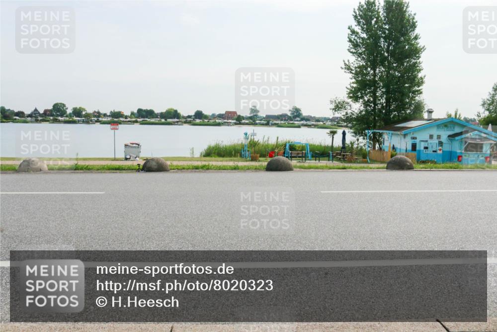 15.06.2025 - 27. Vierlanden-Triathlon H.Heesch http://msf.ph/oto/8020323 15.06.2025 09:45:38 Radfahren 231 meine-sportfotos.de