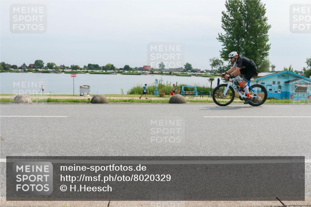 15.06.2025 - 27. Vierlanden-Triathlon H.Heesch http://msf.ph/oto/8020329 15.06.2025 11:16:24 Radfahren 603, 717, 794 meine-sportfotos.de