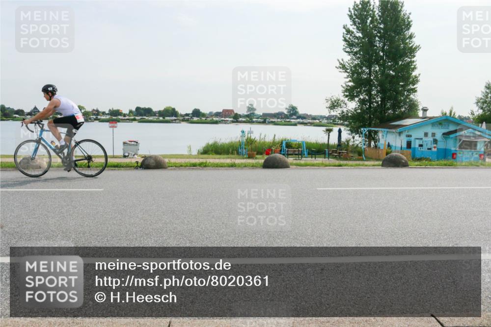 15.06.2025 - 27. Vierlanden-Triathlon H.Heesch http://msf.ph/oto/8020361 15.06.2025 09:45:52 Radfahren 19, 223 meine-sportfotos.de