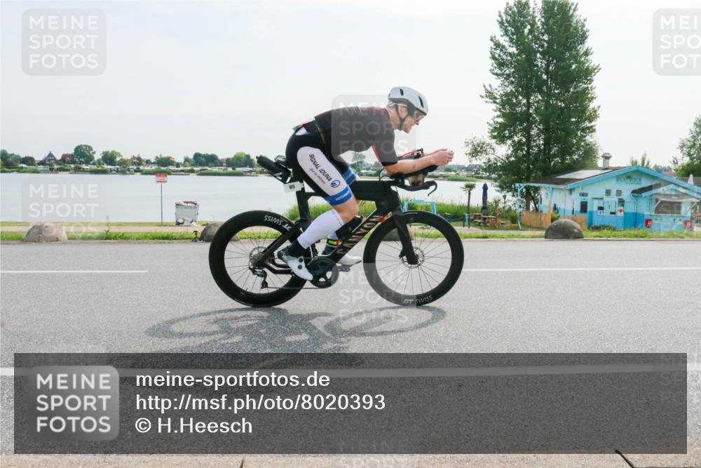 15.06.2025 - 27. Vierlanden-Triathlon H.Heesch http://msf.ph/oto/8020393 15.06.2025 09:46:11 Radfahren 85 meine-sportfotos.de