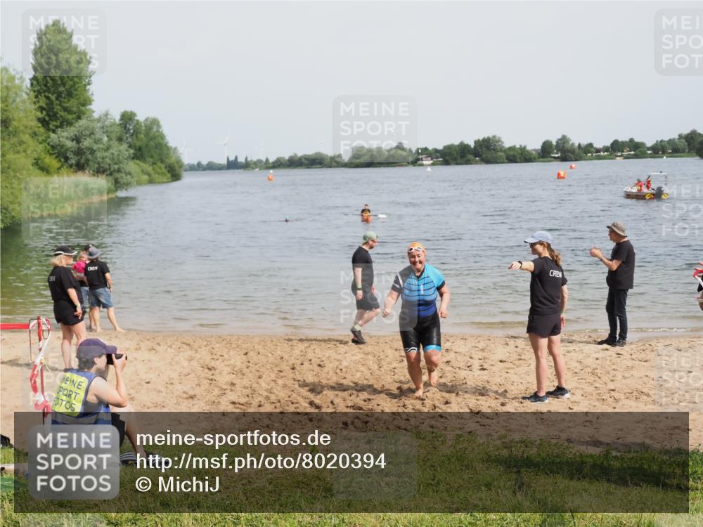 21.06.2025 - 27. Vierlanden-Triathlon MichiJ http://msf.ph/oto/8020394 15.06.2026 10:21:59 Schwimmen 538 meine-sportfotos.de