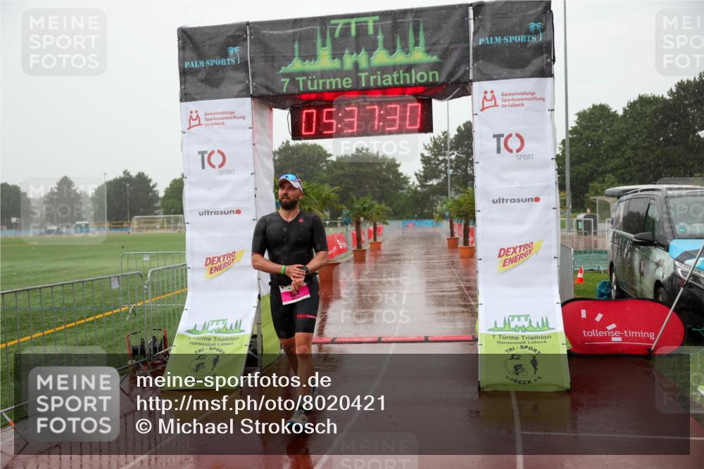 15.06.2025 - 7 Türme Triathlon Michael Strokosch http://msf.ph/oto/8020421 15.06.2025 15:37:29 Ziel 262 meine-sportfotos.de
