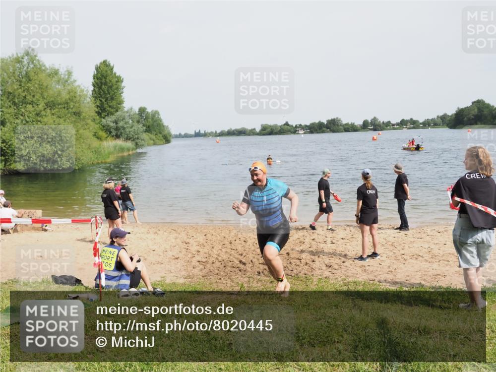 21.06.2025 - 27. Vierlanden-Triathlon MichiJ http://msf.ph/oto/8020445 15.06.2026 10:22:01 Schwimmen 538 meine-sportfotos.de