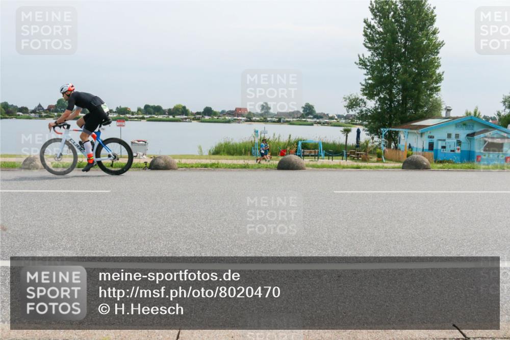 15.06.2025 - 27. Vierlanden-Triathlon H.Heesch http://msf.ph/oto/8020470 15.06.2025 11:16:25 Radfahren 603, 717, 794 meine-sportfotos.de