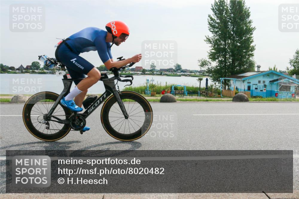 15.06.2025 - 27. Vierlanden-Triathlon H.Heesch http://msf.ph/oto/8020482 15.06.2025 09:47:03 Radfahren 61, 212, 242 meine-sportfotos.de