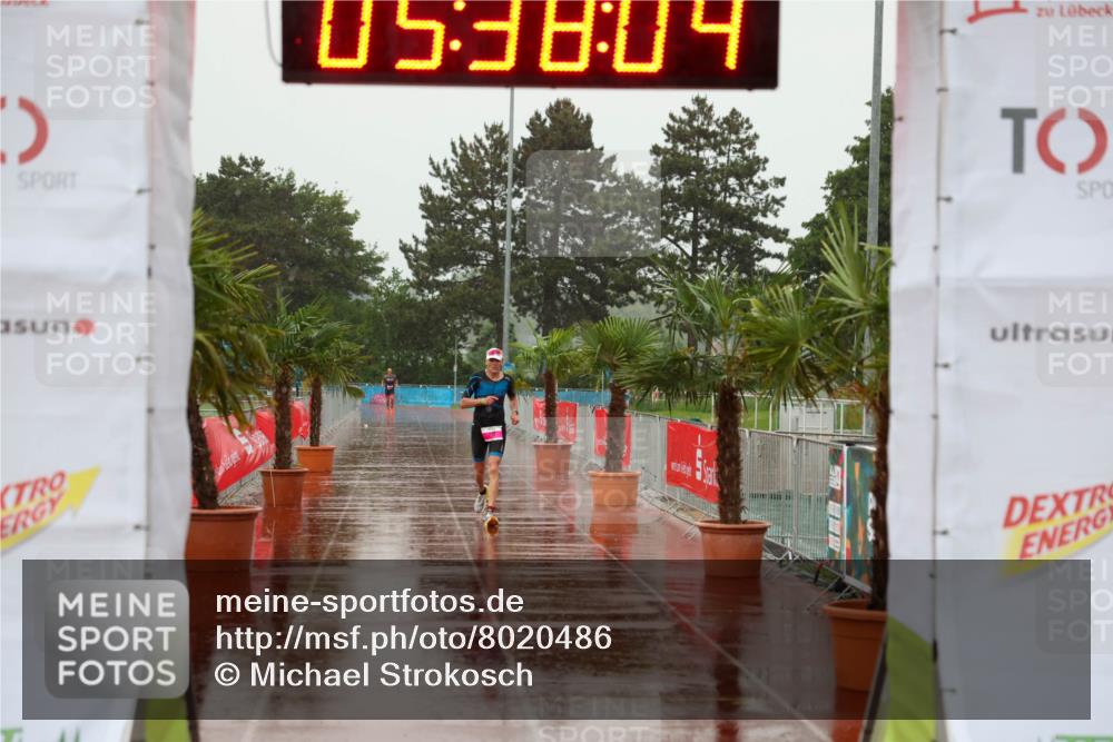 15.06.2025 - 7 Türme Triathlon Michael Strokosch http://msf.ph/oto/8020486 15.06.2025 15:38:04 Ziel  meine-sportfotos.de