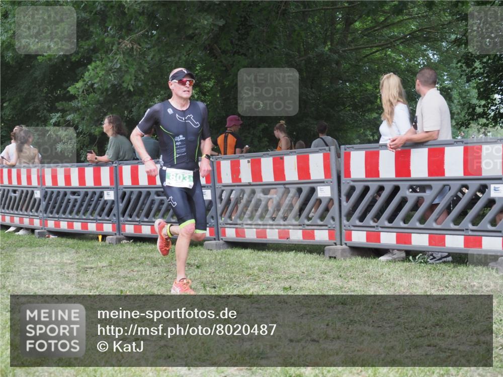 21.06.2025 - 27. Vierlanden-Triathlon KatJ http://msf.ph/oto/8020487 15.06.2025 13:20:12 Ziel 741, 803, 840 meine-sportfotos.de