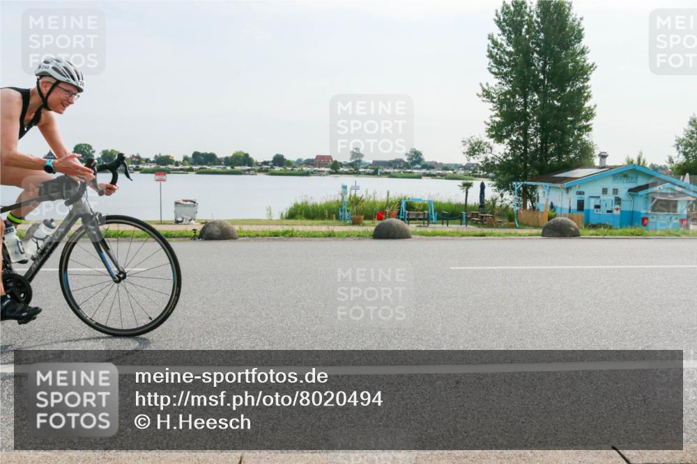 15.06.2025 - 27. Vierlanden-Triathlon H.Heesch http://msf.ph/oto/8020494 15.06.2025 09:47:25 Radfahren 83, 248 meine-sportfotos.de