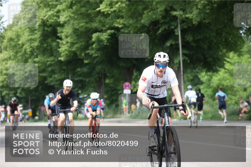 15.06.2025 - 7 Türme Triathlon Yannick Fuchs http://msf.ph/oto/8020499 15.06.2025 13:32:56 Radfahren 361, 598, 717, 1069, 1102, 1187 meine-sportfotos.de