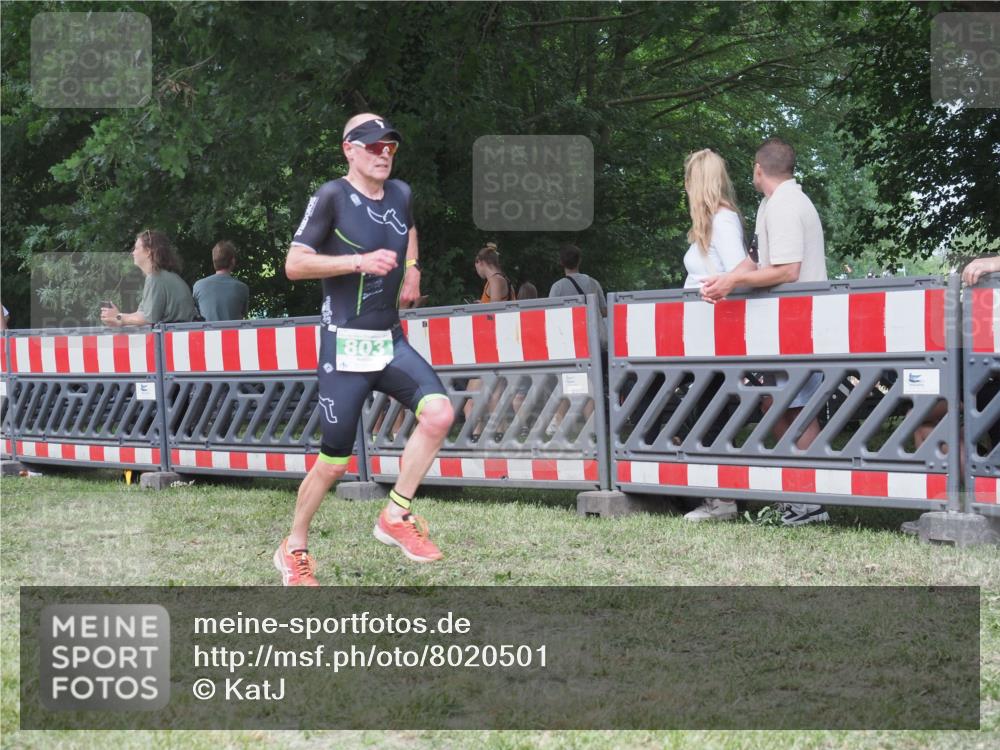 21.06.2025 - 27. Vierlanden-Triathlon KatJ http://msf.ph/oto/8020501 15.06.2025 13:20:12 Ziel 741, 803, 840 meine-sportfotos.de