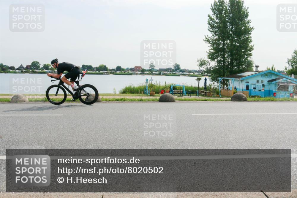 15.06.2025 - 27. Vierlanden-Triathlon H.Heesch http://msf.ph/oto/8020502 15.06.2025 09:47:27 Radfahren 83, 248 meine-sportfotos.de
