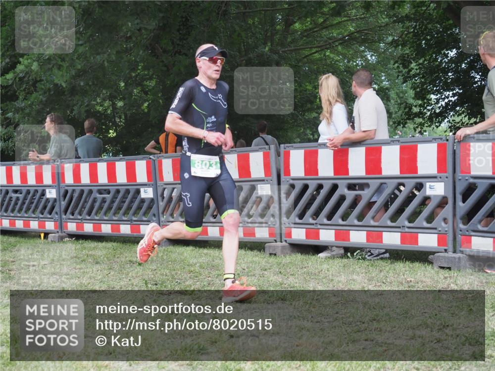 21.06.2025 - 27. Vierlanden-Triathlon KatJ http://msf.ph/oto/8020515 15.06.2025 13:20:12 Ziel 741, 803, 840 meine-sportfotos.de