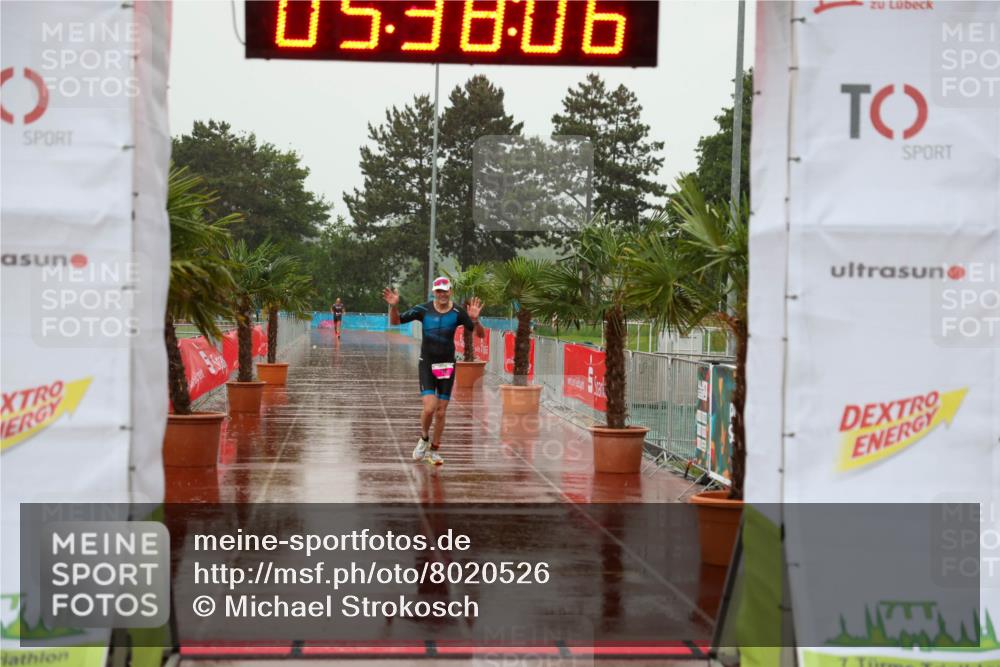 15.06.2025 - 7 Türme Triathlon Michael Strokosch http://msf.ph/oto/8020526 15.06.2025 15:38:06 Ziel 218 meine-sportfotos.de