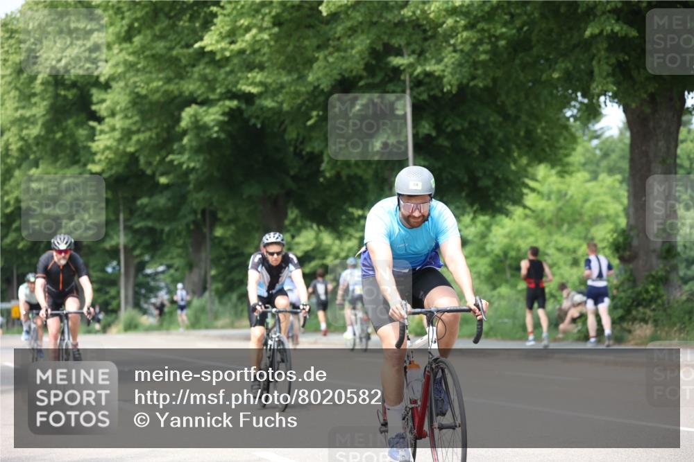 15.06.2025 - 7 Türme Triathlon Yannick Fuchs http://msf.ph/oto/8020582 15.06.2025 13:32:58 Radfahren 252, 361, 598, 717, 739, 1069, 1102, 1187 meine-sportfotos.de