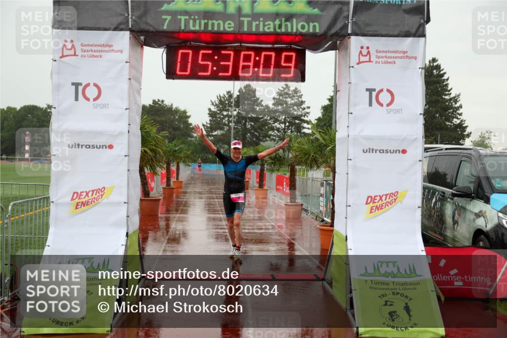 15.06.2025 - 7 Türme Triathlon Michael Strokosch http://msf.ph/oto/8020634 15.06.2025 15:38:09 Ziel 218 meine-sportfotos.de