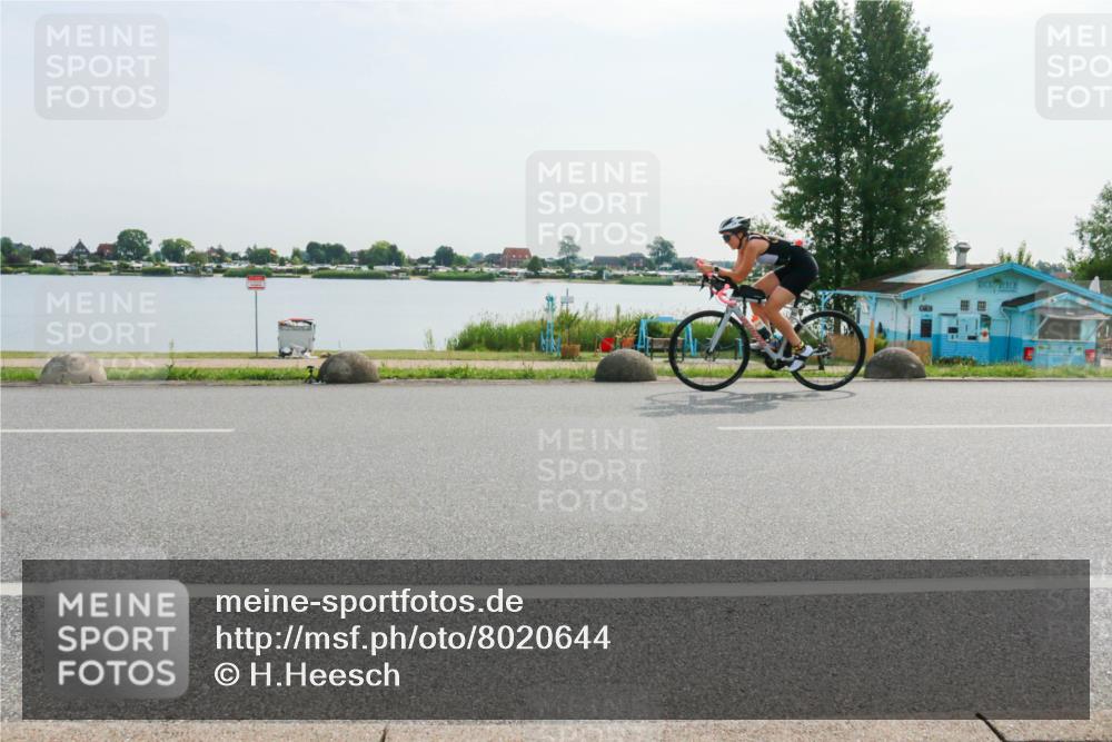 15.06.2025 - 27. Vierlanden-Triathlon H.Heesch http://msf.ph/oto/8020644 15.06.2025 09:48:20 Radfahren 64, 206 meine-sportfotos.de