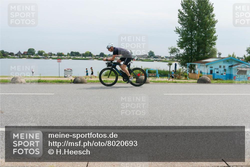 15.06.2025 - 27. Vierlanden-Triathlon H.Heesch http://msf.ph/oto/8020693 15.06.2025 11:16:27 Radfahren 45, 603, 717, 794, 805 meine-sportfotos.de