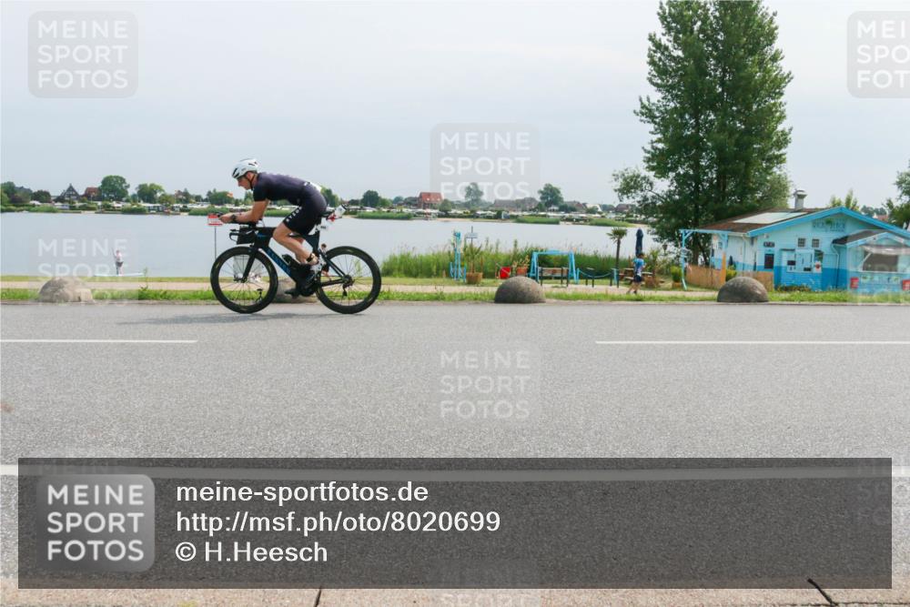 15.06.2025 - 27. Vierlanden-Triathlon H.Heesch http://msf.ph/oto/8020699 15.06.2025 11:16:27 Radfahren 45, 603, 717, 794, 805 meine-sportfotos.de