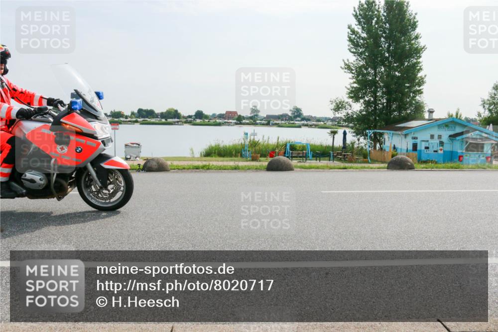 15.06.2025 - 27. Vierlanden-Triathlon H.Heesch http://msf.ph/oto/8020717 15.06.2025 09:48:51 Radfahren 94 meine-sportfotos.de
