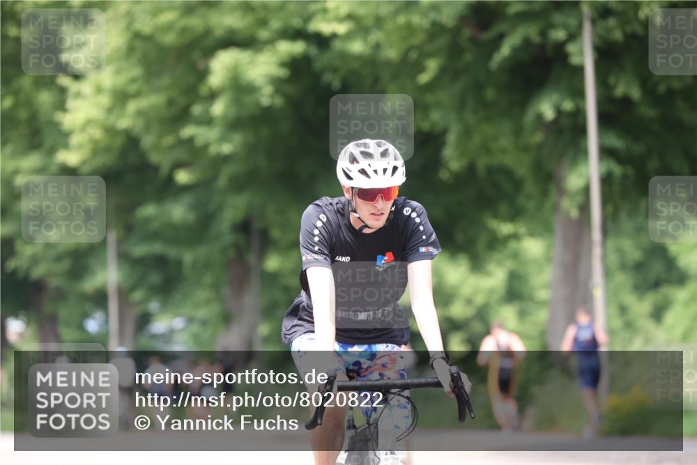 15.06.2025 - 7 Türme Triathlon Yannick Fuchs http://msf.ph/oto/8020822 15.06.2025 13:33:09 Radfahren 736, 927, 989, 1152 meine-sportfotos.de