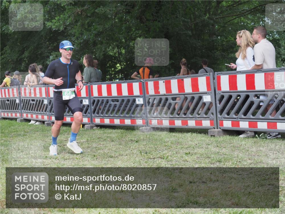 21.06.2025 - 27. Vierlanden-Triathlon KatJ http://msf.ph/oto/8020857 15.06.2025 13:20:24 Ziel 641, 678, 688, 694, 709, 741 meine-sportfotos.de