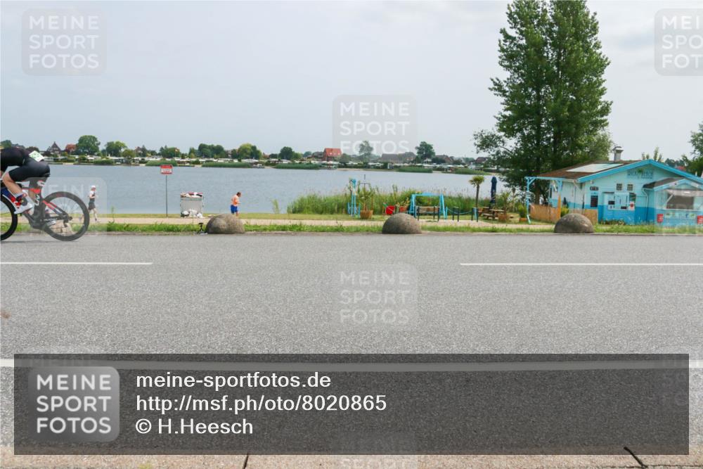 21.06.2025 - 27. Vierlanden-Triathlon H.Heesch http://msf.ph/oto/8020865 15.06.2025 12:04:23 Radfahren 792, 804, 901, 904, 954 meine-sportfotos.de