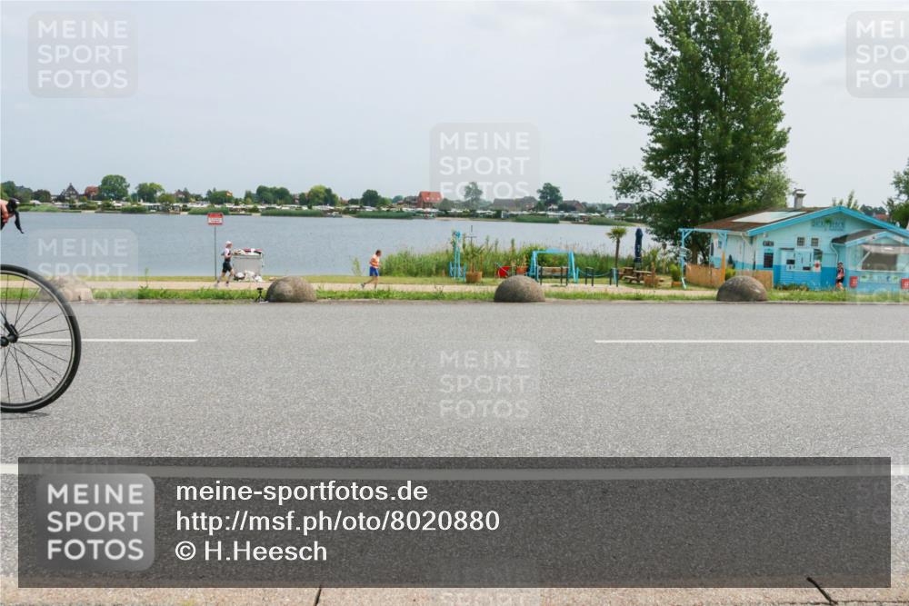 21.06.2025 - 27. Vierlanden-Triathlon H.Heesch http://msf.ph/oto/8020880 15.06.2025 12:04:25 Radfahren 792, 804, 901, 904, 954 meine-sportfotos.de