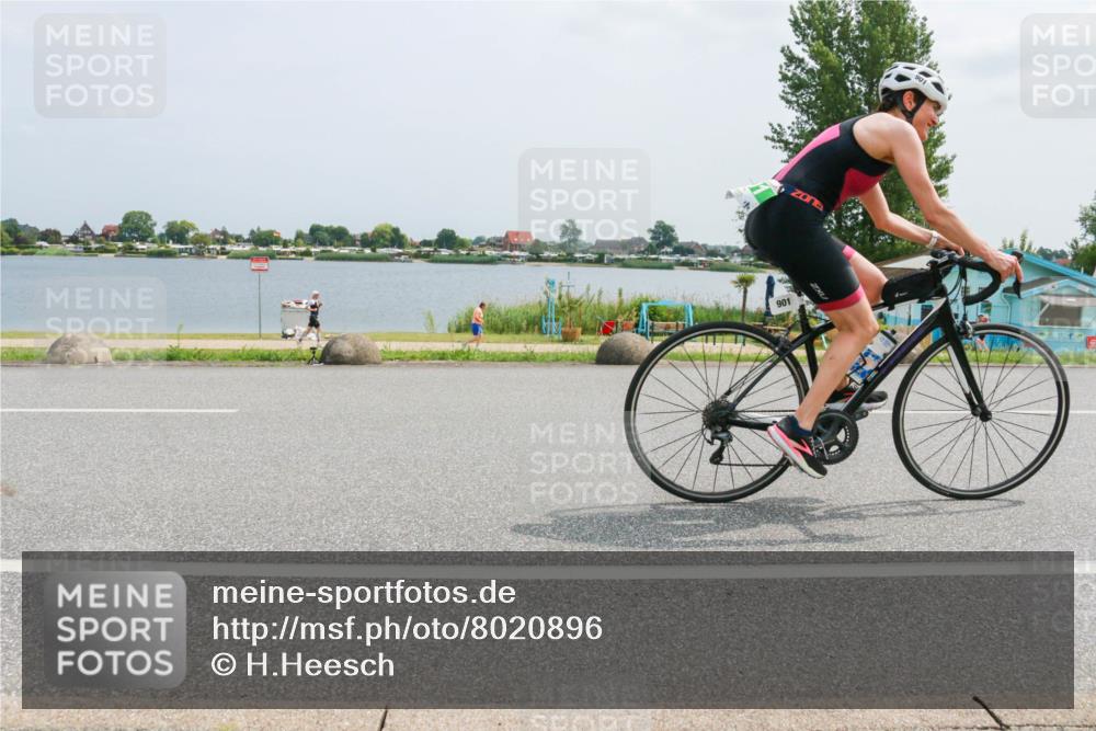 21.06.2025 - 27. Vierlanden-Triathlon H.Heesch http://msf.ph/oto/8020896 15.06.2025 12:04:25 Radfahren 792, 804, 901, 904, 954 meine-sportfotos.de