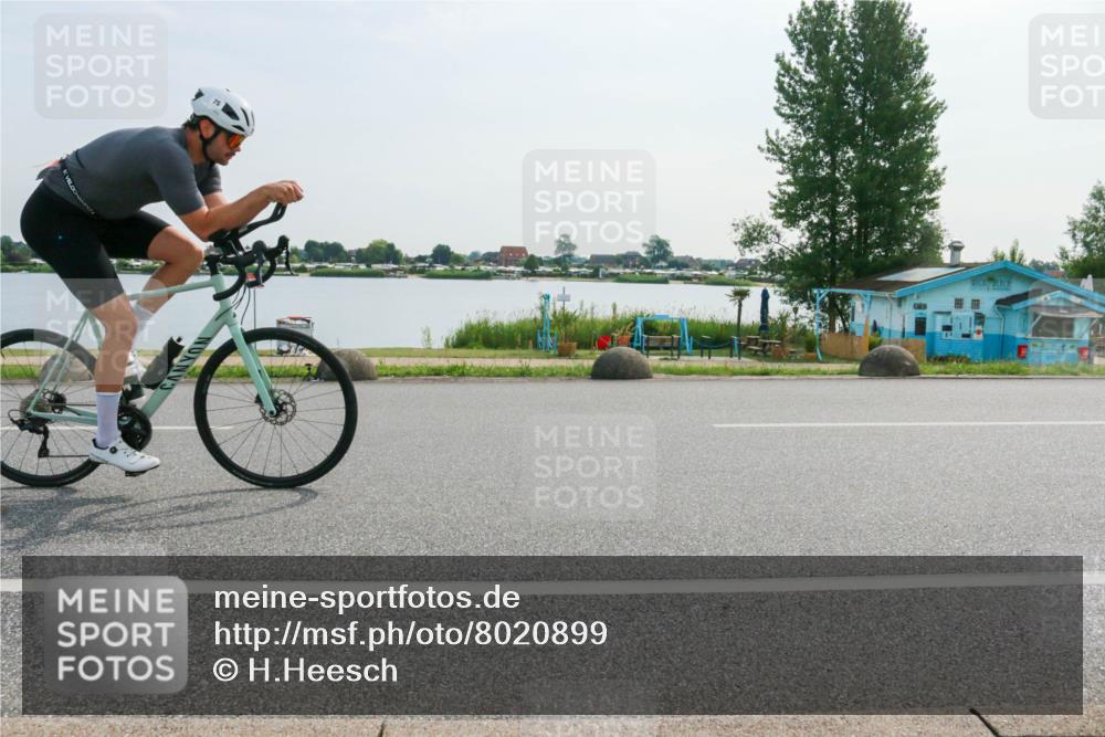 15.06.2025 - 27. Vierlanden-Triathlon H.Heesch http://msf.ph/oto/8020899 15.06.2025 09:51:13 Radfahren 75 meine-sportfotos.de