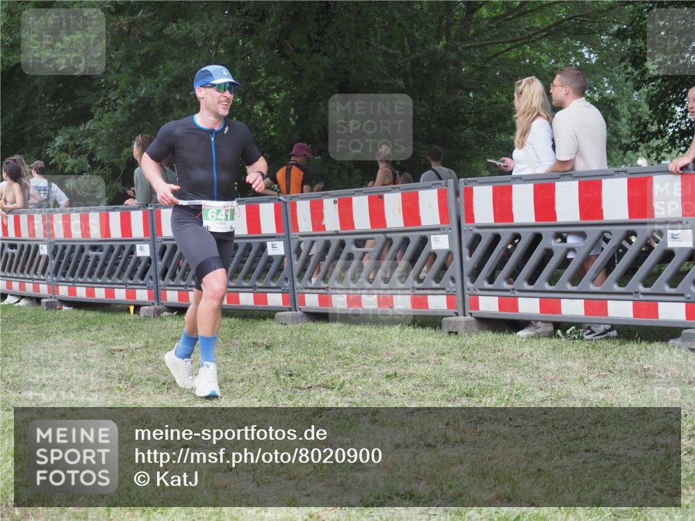 21.06.2025 - 27. Vierlanden-Triathlon KatJ http://msf.ph/oto/8020900 15.06.2025 13:20:24 Ziel 641, 678, 688, 694, 709, 741 meine-sportfotos.de
