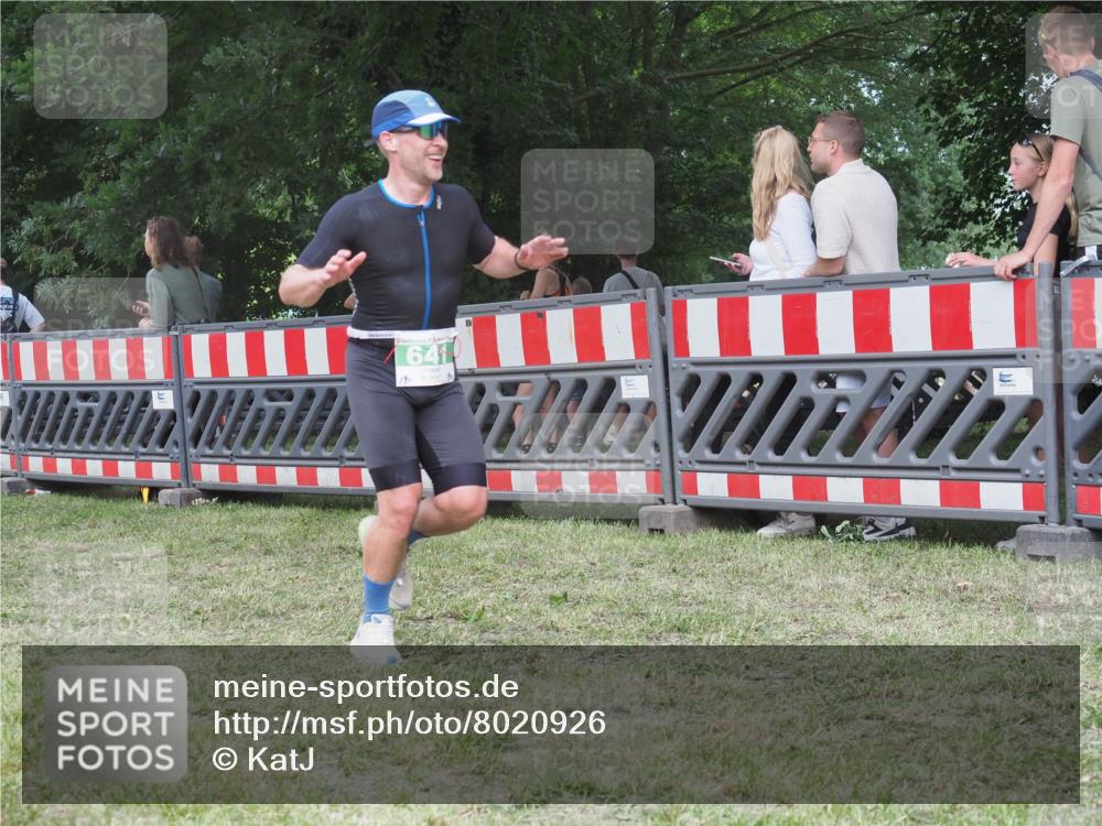 21.06.2025 - 27. Vierlanden-Triathlon KatJ http://msf.ph/oto/8020926 15.06.2025 13:20:24 Ziel 641, 678, 688, 694, 709, 741 meine-sportfotos.de