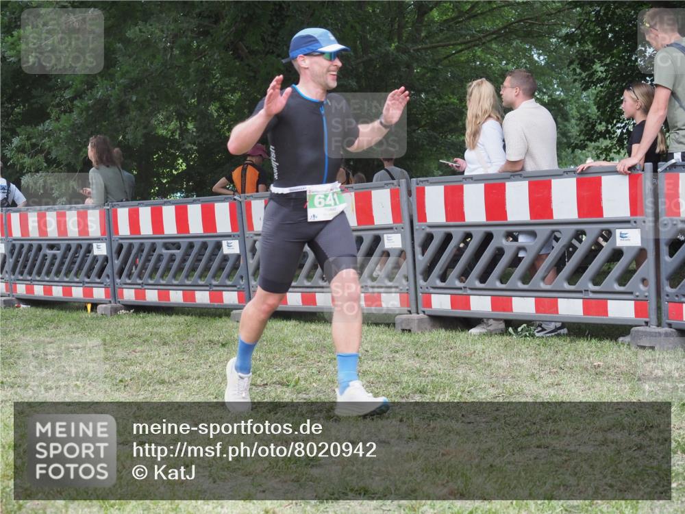 21.06.2025 - 27. Vierlanden-Triathlon KatJ http://msf.ph/oto/8020942 15.06.2025 13:20:24 Ziel 641, 678, 688, 694, 709, 741 meine-sportfotos.de
