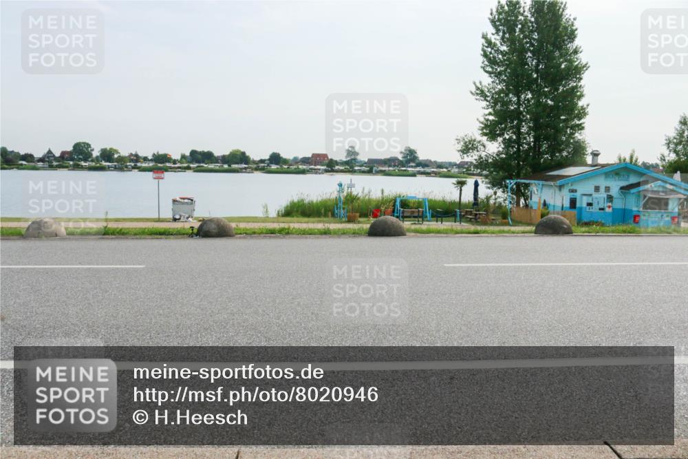 15.06.2025 - 27. Vierlanden-Triathlon H.Heesch http://msf.ph/oto/8020946 15.06.2025 09:51:33 Radfahren  meine-sportfotos.de