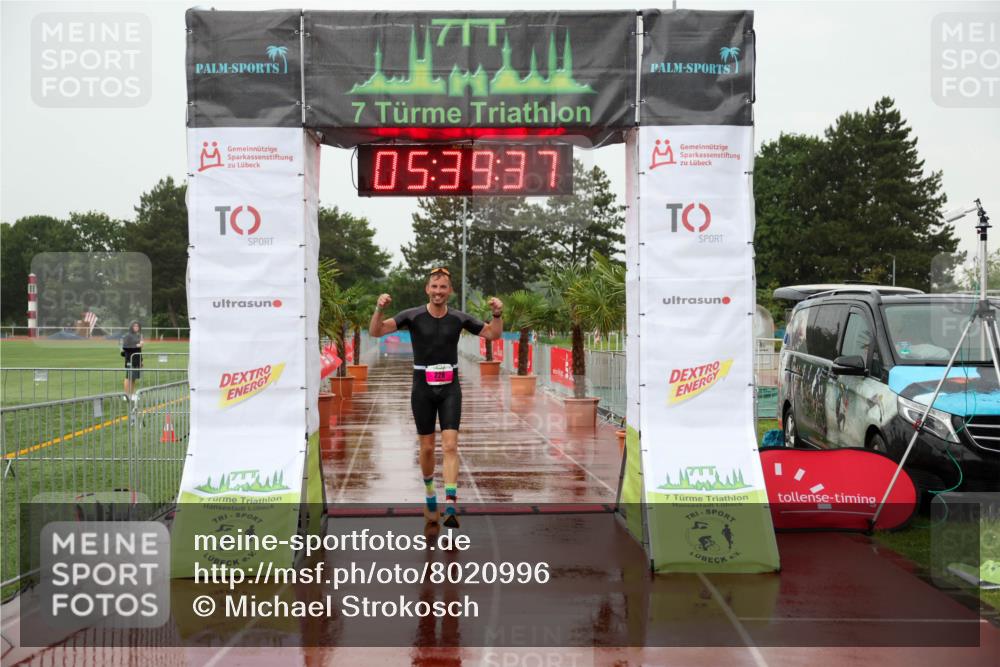 15.06.2025 - 7 Türme Triathlon Michael Strokosch http://msf.ph/oto/8020996 15.06.2025 15:39:37 Ziel 228 meine-sportfotos.de