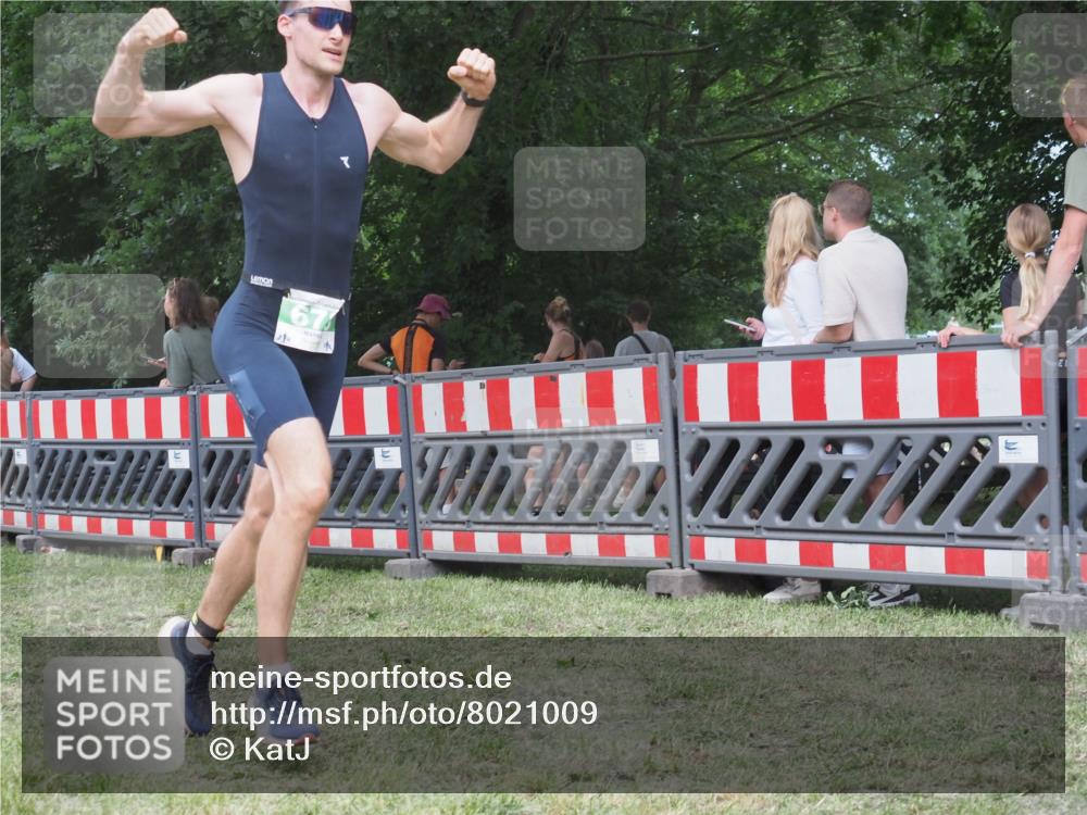 21.06.2025 - 27. Vierlanden-Triathlon KatJ http://msf.ph/oto/8021009 15.06.2025 13:20:25 Ziel 641, 678, 688, 694, 709 meine-sportfotos.de