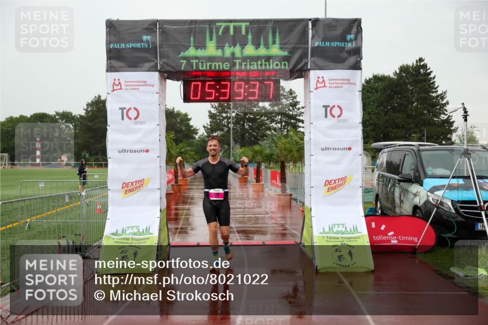 15.06.2025 - 7 Türme Triathlon Michael Strokosch http://msf.ph/oto/8021022 15.06.2025 15:39:37 Ziel 228 meine-sportfotos.de