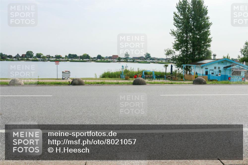 15.06.2025 - 27. Vierlanden-Triathlon H.Heesch http://msf.ph/oto/8021057 15.06.2025 09:51:36 Radfahren  meine-sportfotos.de