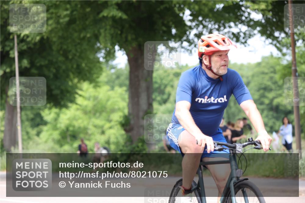 15.06.2025 - 7 Türme Triathlon Yannick Fuchs http://msf.ph/oto/8021075 15.06.2025 13:33:20 Radfahren 192, 378, 774, 775, 895, 956, 1136, 1144 meine-sportfotos.de