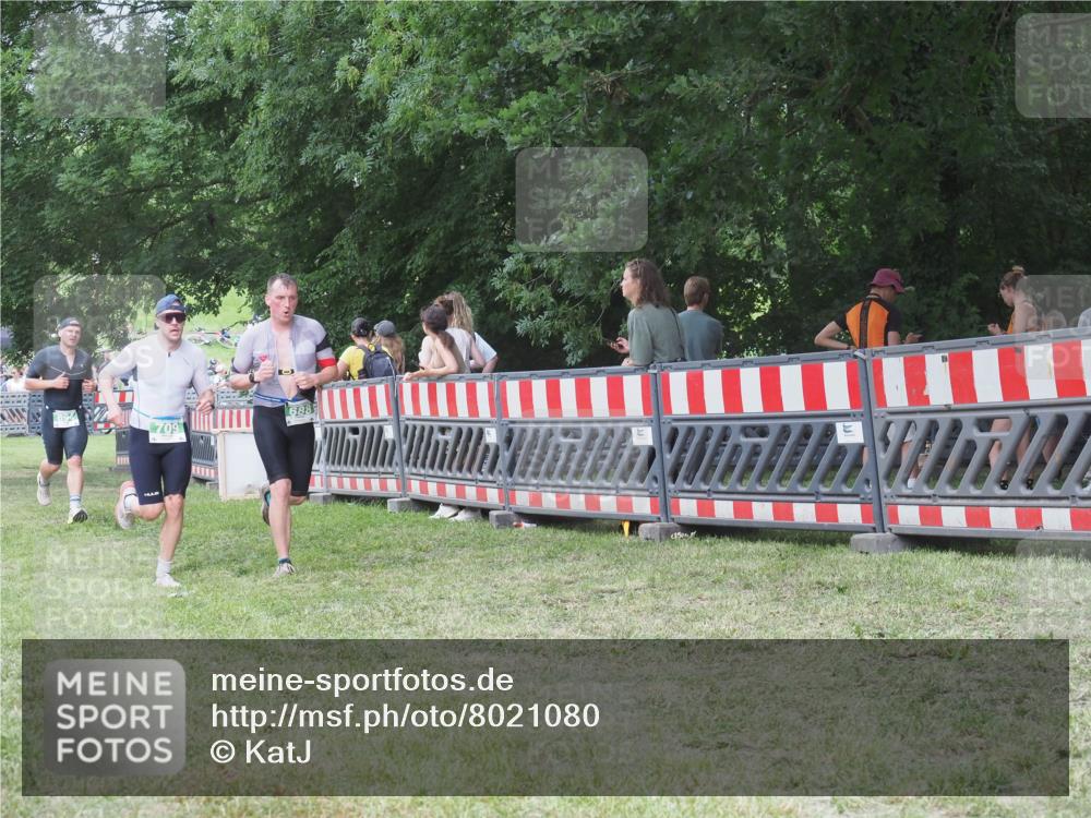 21.06.2025 - 27. Vierlanden-Triathlon KatJ http://msf.ph/oto/8021080 15.06.2025 13:20:27 Ziel 678, 688, 694, 709 meine-sportfotos.de