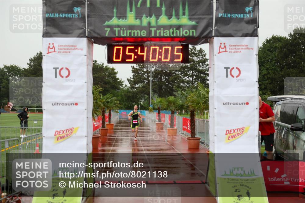 15.06.2025 - 7 Türme Triathlon Michael Strokosch http://msf.ph/oto/8021138 15.06.2025 15:40:05 Ziel 271 meine-sportfotos.de