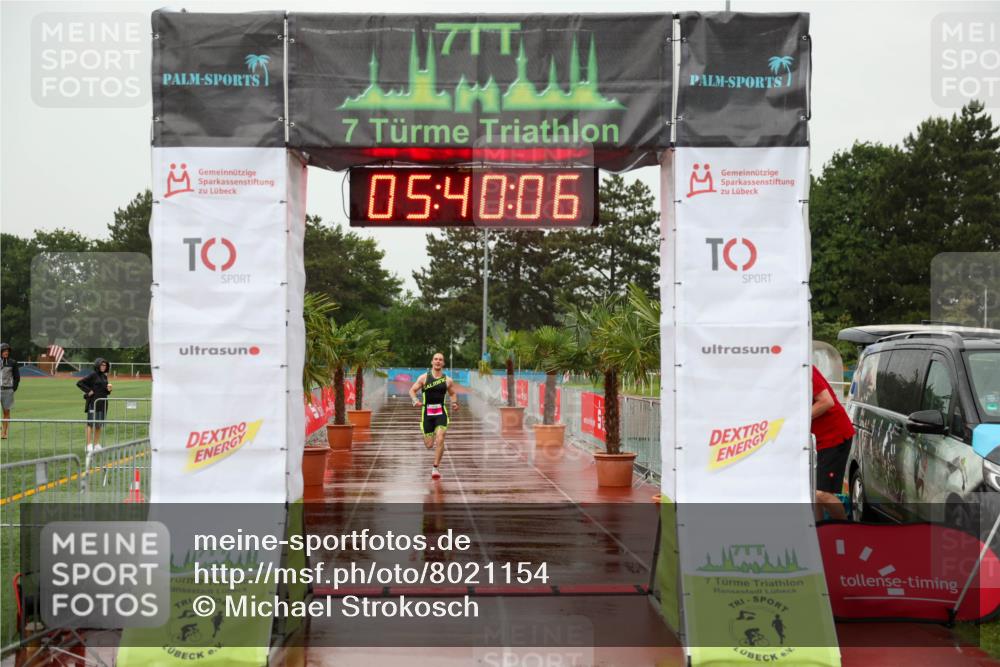 15.06.2025 - 7 Türme Triathlon Michael Strokosch http://msf.ph/oto/8021154 15.06.2025 15:40:05 Ziel 271 meine-sportfotos.de