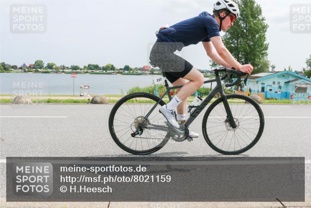 21.06.2025 - 27. Vierlanden-Triathlon H.Heesch http://msf.ph/oto/8021159 15.06.2025 12:04:39 Radfahren 237, 826 meine-sportfotos.de