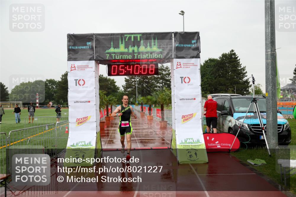 15.06.2025 - 7 Türme Triathlon Michael Strokosch http://msf.ph/oto/8021227 15.06.2025 15:40:08 Ziel 271 meine-sportfotos.de